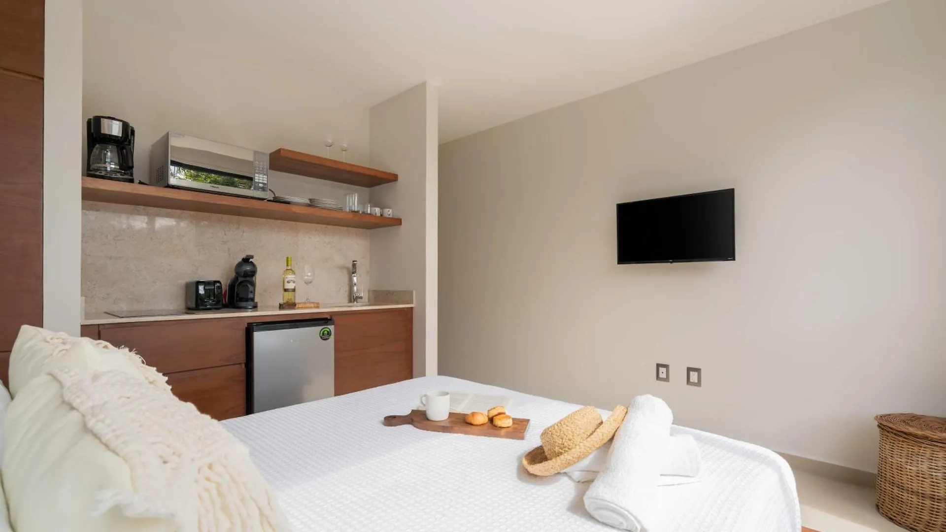 Phimai Suite & Infinity Pool, Fast Wifi, Nespresso & Netflix Tulum Mexico